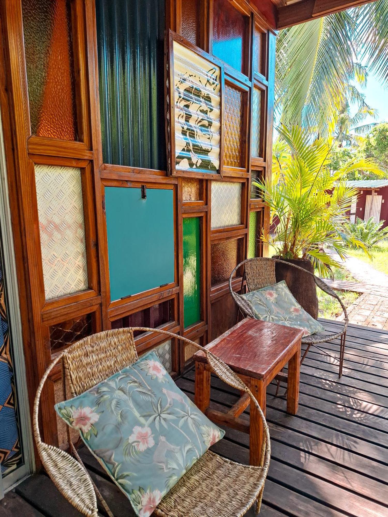 Mozambeat Motel Tofo Экстерьер фото